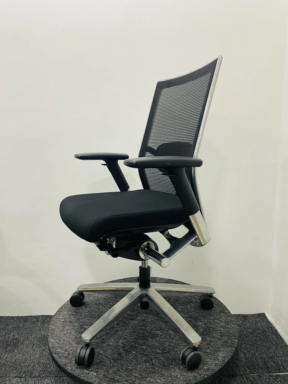 Euro Senses Ergonomic Chair, Front
