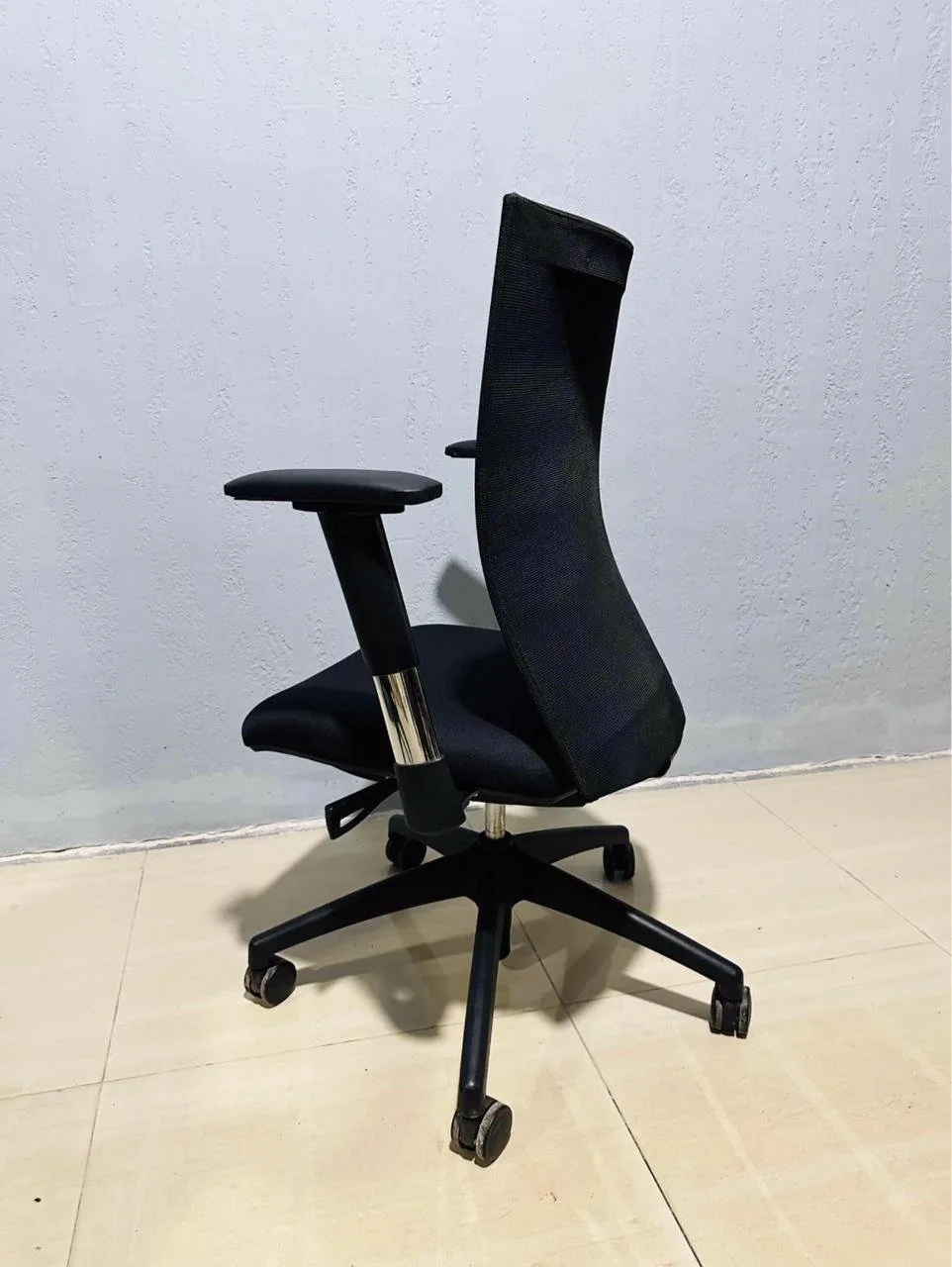Fully Adjustable Mid Back Chair, View 2