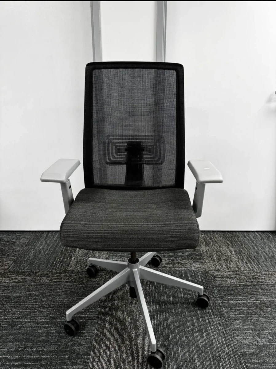 Haworth Very Chair