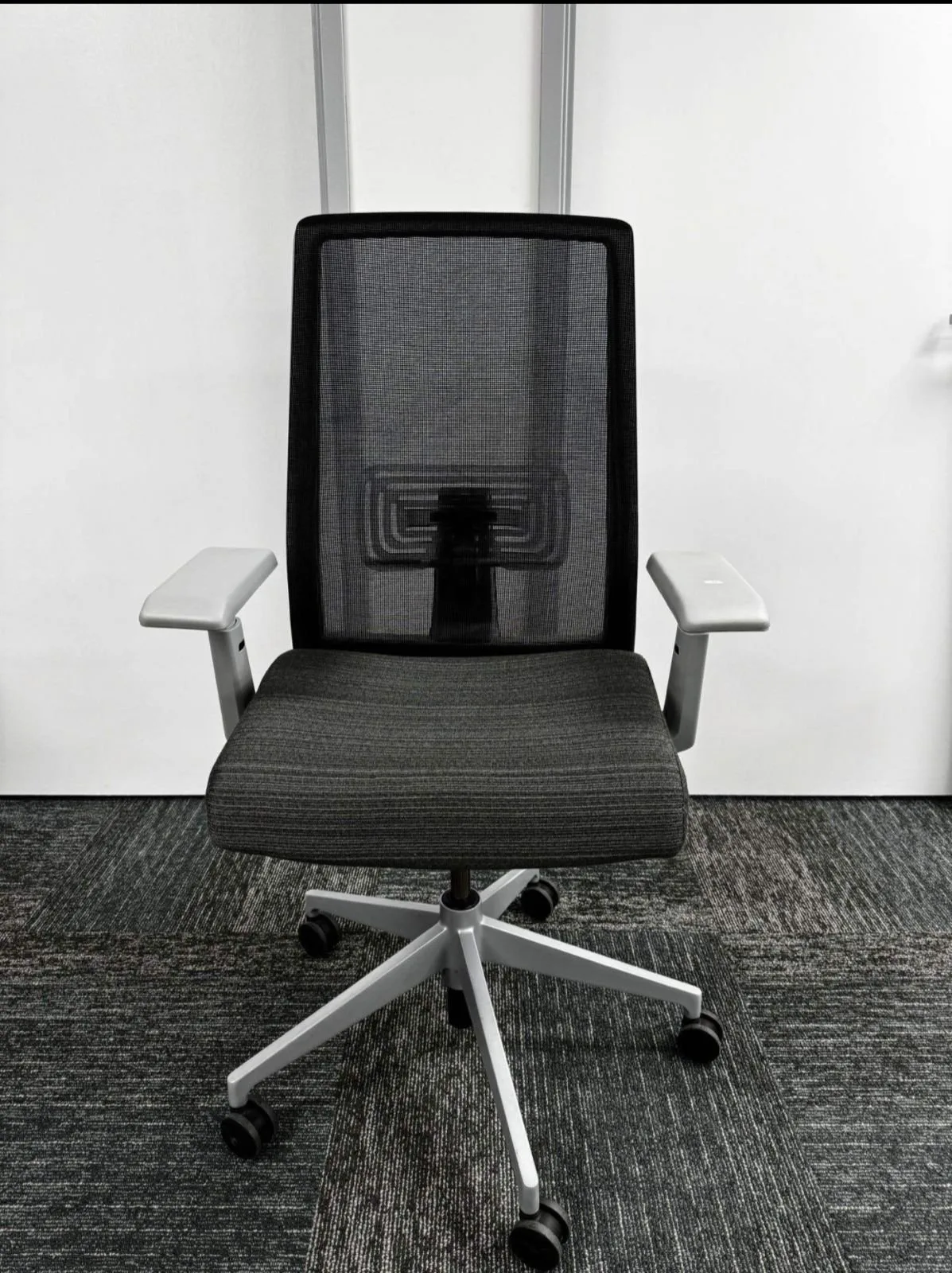 Haworth Very Chair, Front