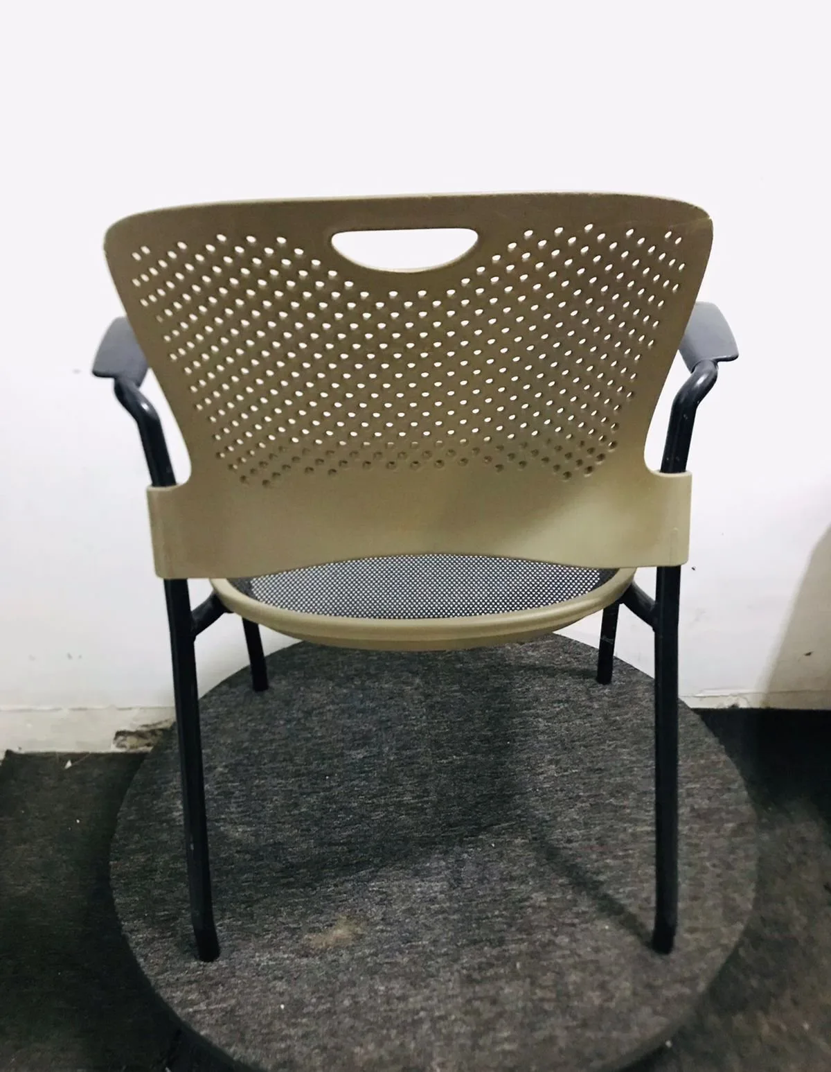 Herman Miller Caper Stacking Chair, View 3