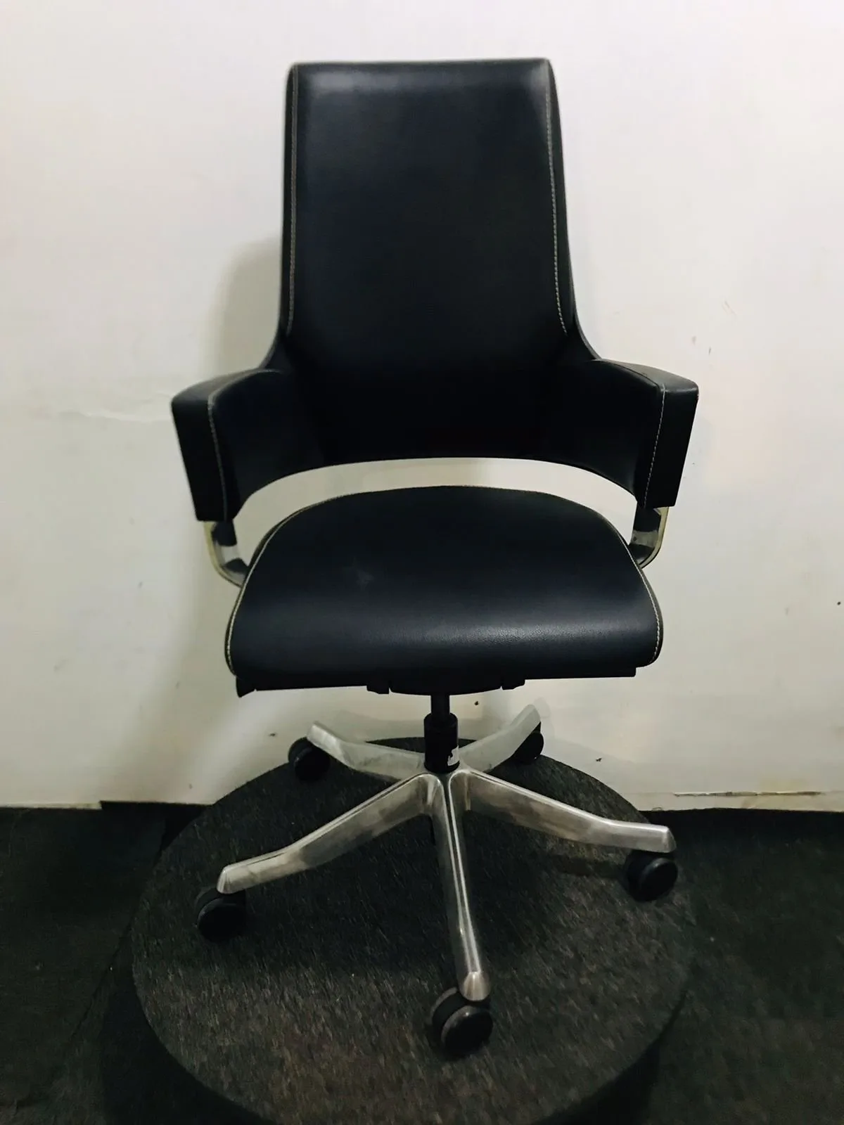Merryfair Delphi Executive High Back chair, Front