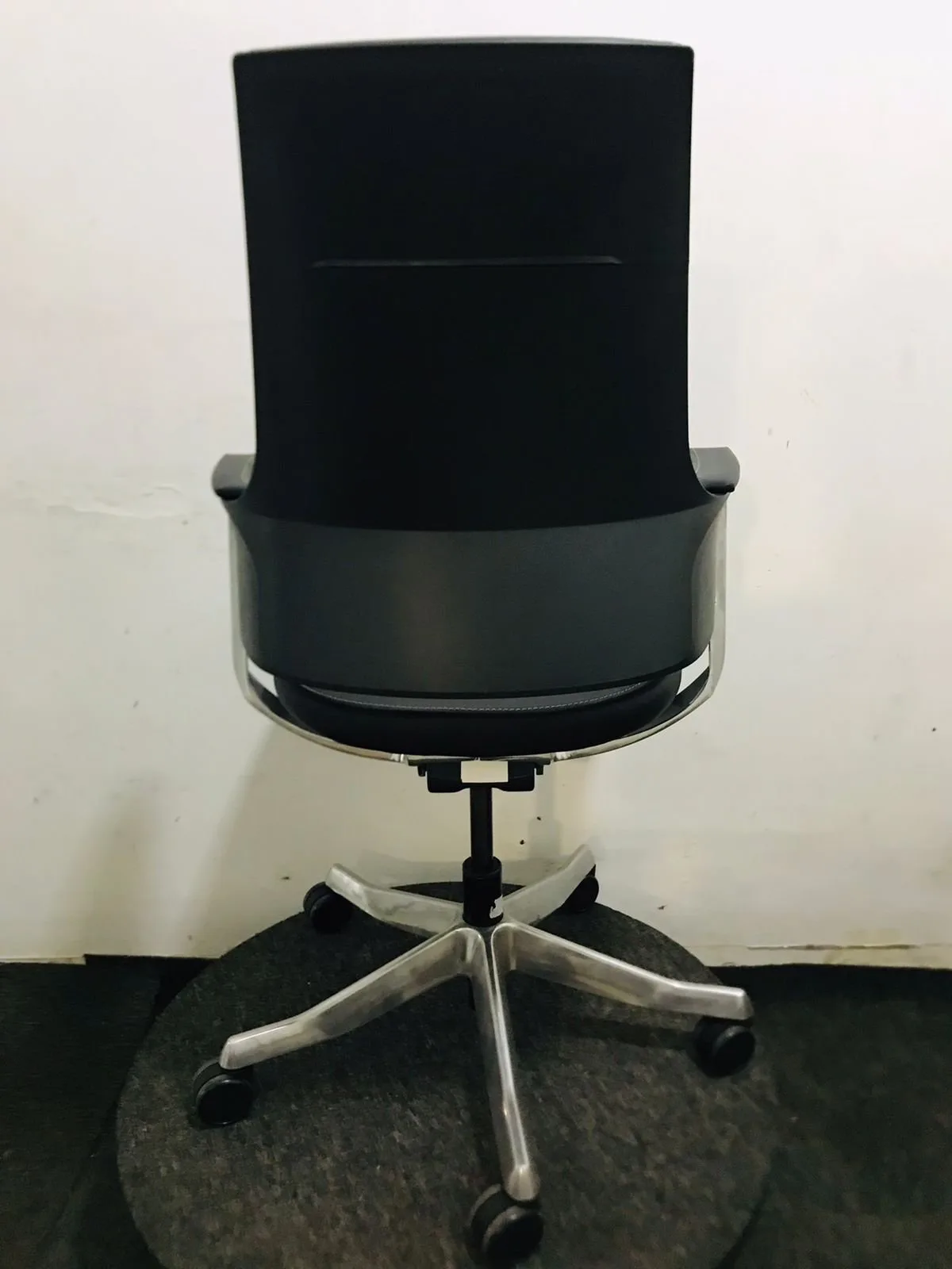 Merryfair Delphi Executive High Back chair, View 3