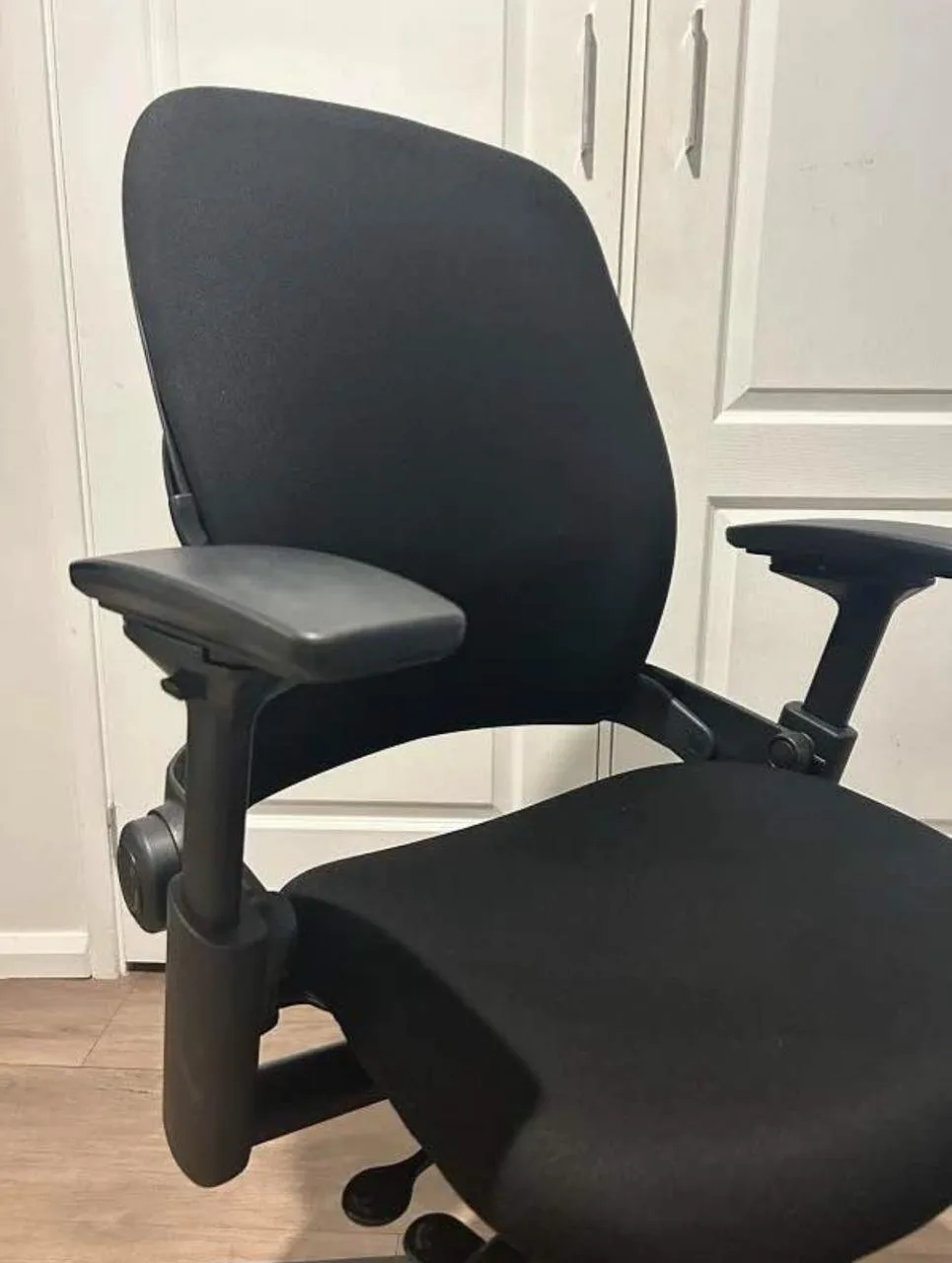 Steelcase Leap Version 2 Ergonomic Chair, View 2